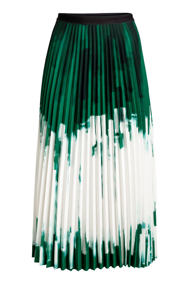 Art-print pleated skirt featured in the original article